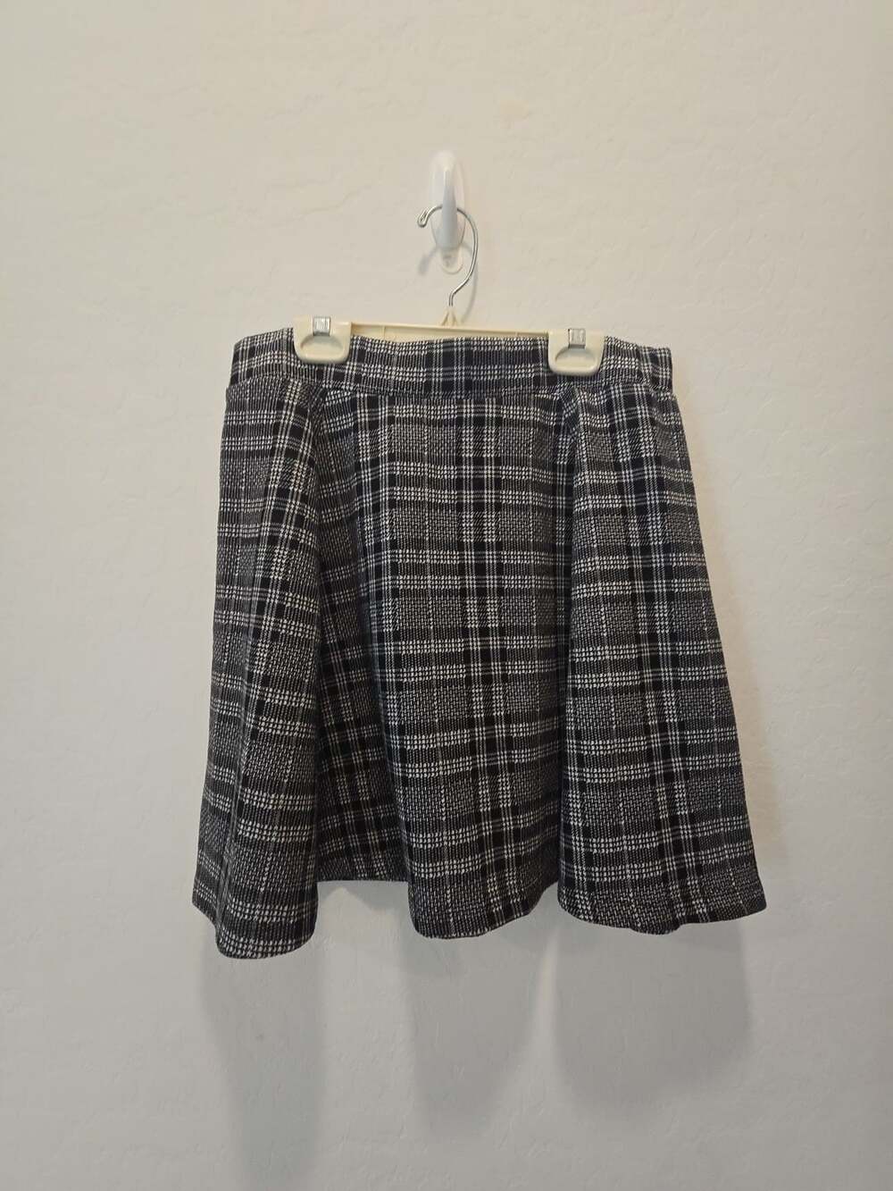 Divided Plaid Mini Skirt Size M Black White Zip Back size M